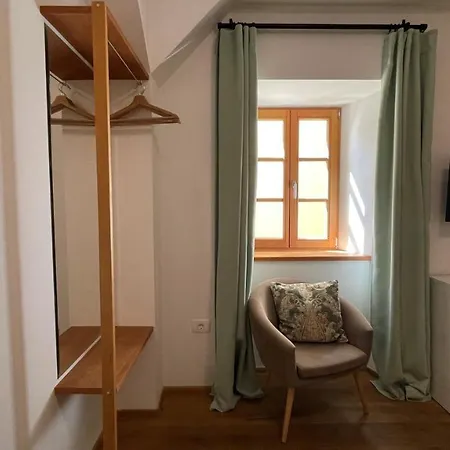 Fonda House *