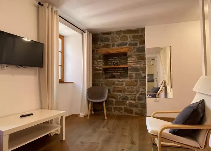 Fonda House Apartment *